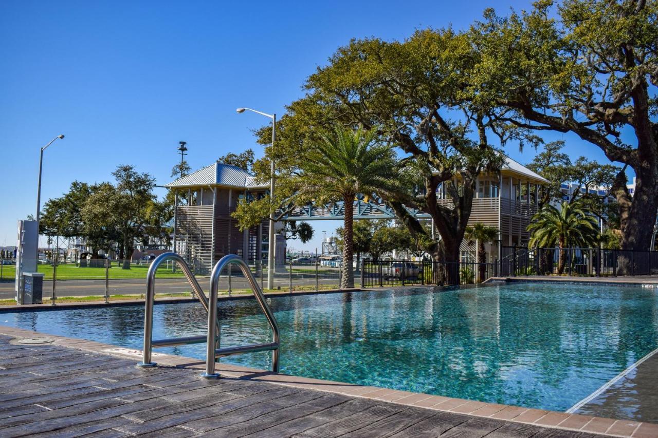 Hotel Legends Biloxi Exterior photo